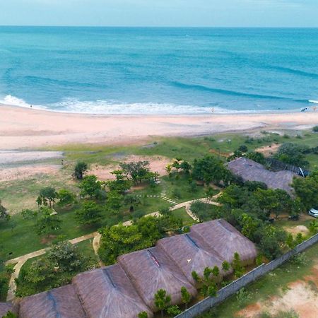 Blue Waters Hotel อารูกัมเบย์ ภายนอก รูปภาพ