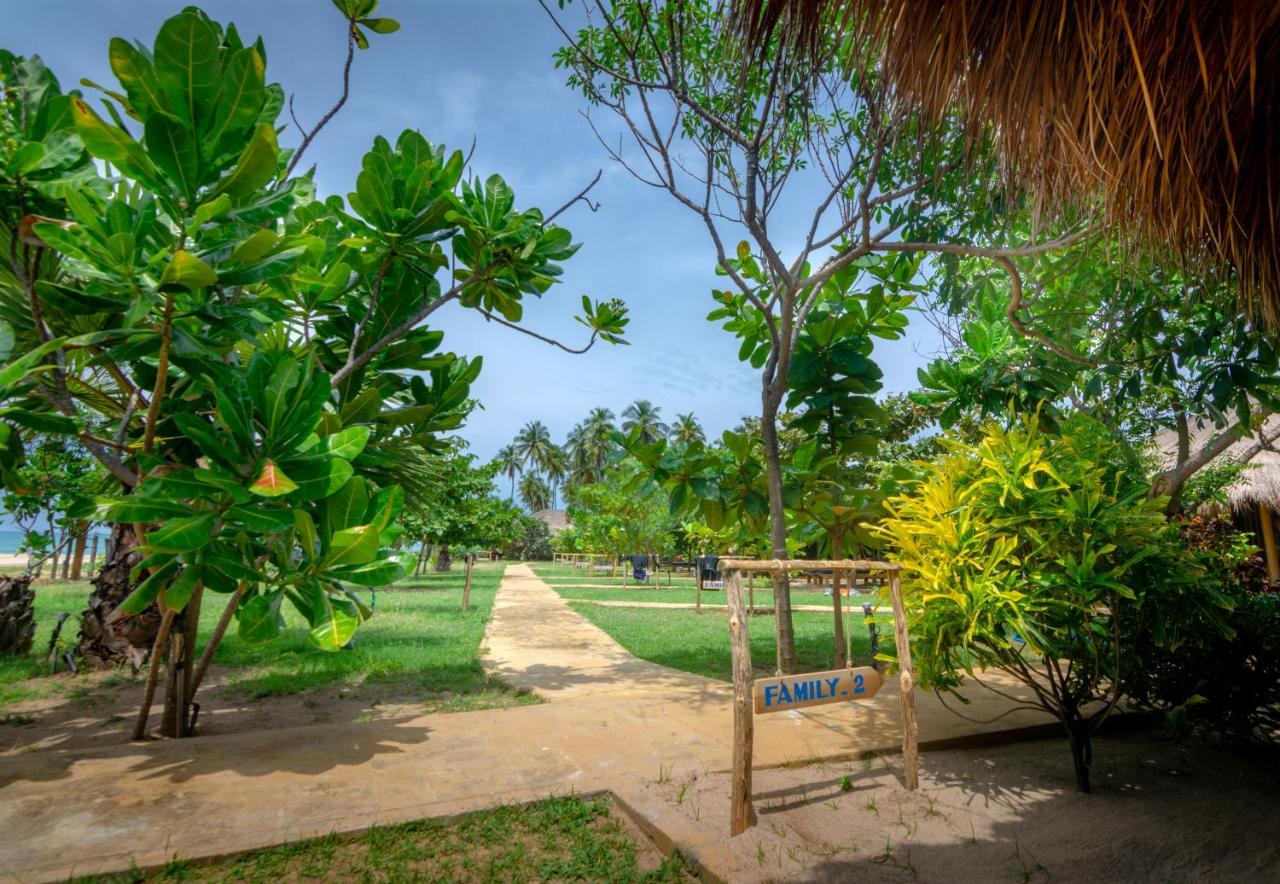 Blue Waters Hotel อารูกัมเบย์ ภายนอก รูปภาพ