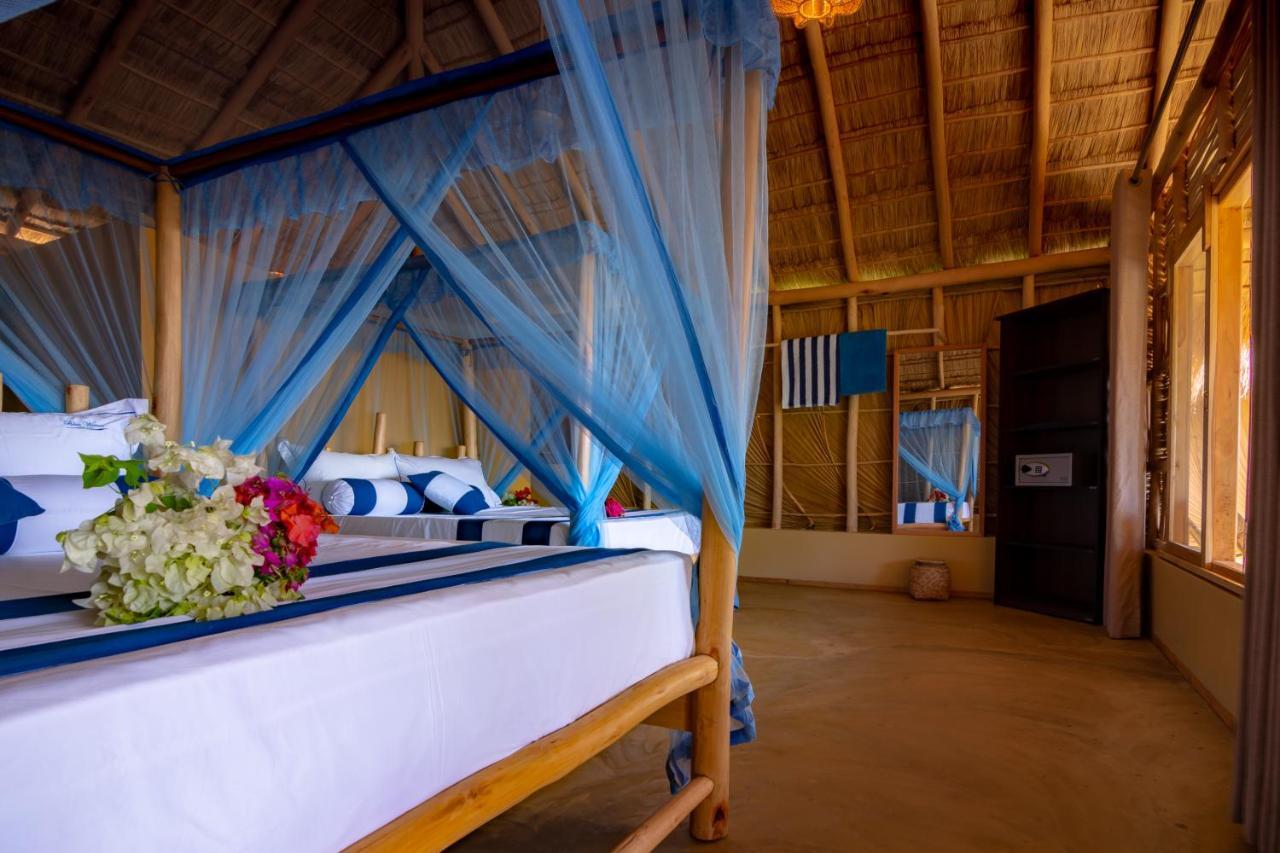 Blue Waters Hotel อารูกัมเบย์ ภายนอก รูปภาพ